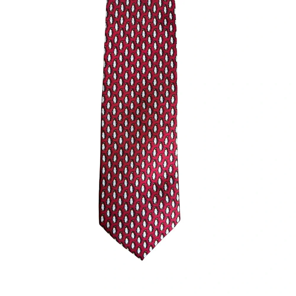 Tommy Hilfiger Necktie Red Penguin Print 100% Silk Novelty Whimsical Preppy Xmas